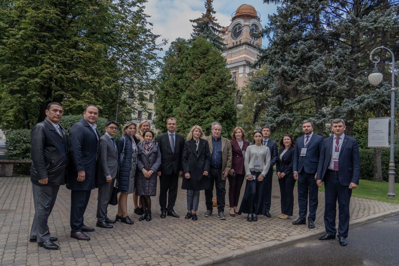 ВНИИМ им. Д.И. Менделеева посетили делегации национальных органов по стандартизации государств СНГ