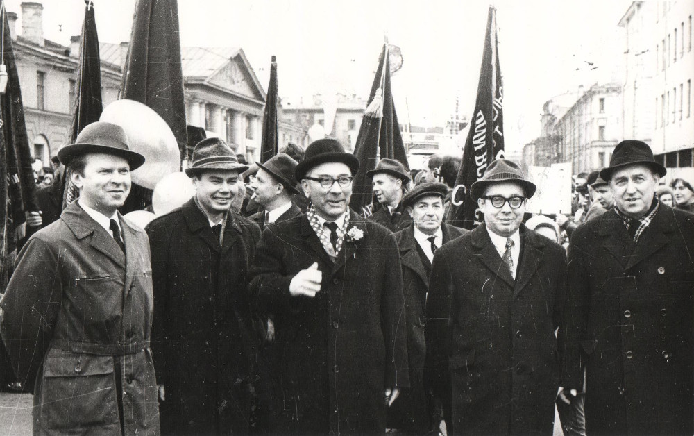 Первомайская демонстрация. Начало 1970-х годов