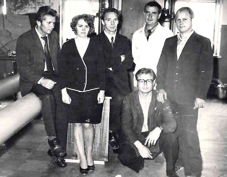 Фото Г. Д. Хомяков (третий слева) с коллегами. 1970-е